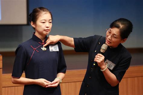 龍口含珠 鳳頭飲水|無聲說法 四威儀